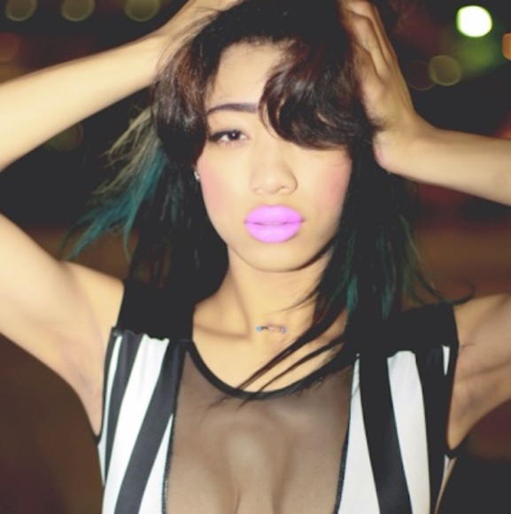 Meet your Posher, Alexandra - Picture 1 of 1